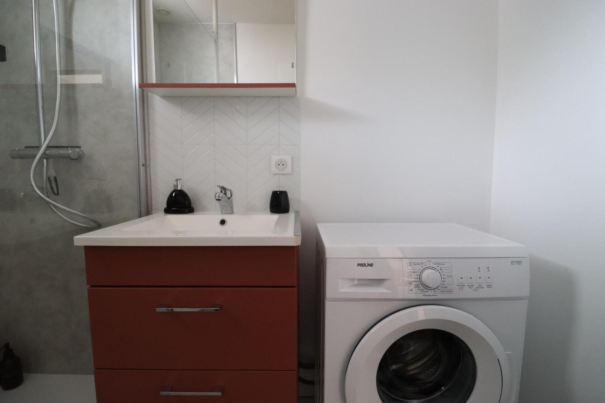 Le Spazioso - T3 Arcachon Avec Terrasse Privative Luaran gambar