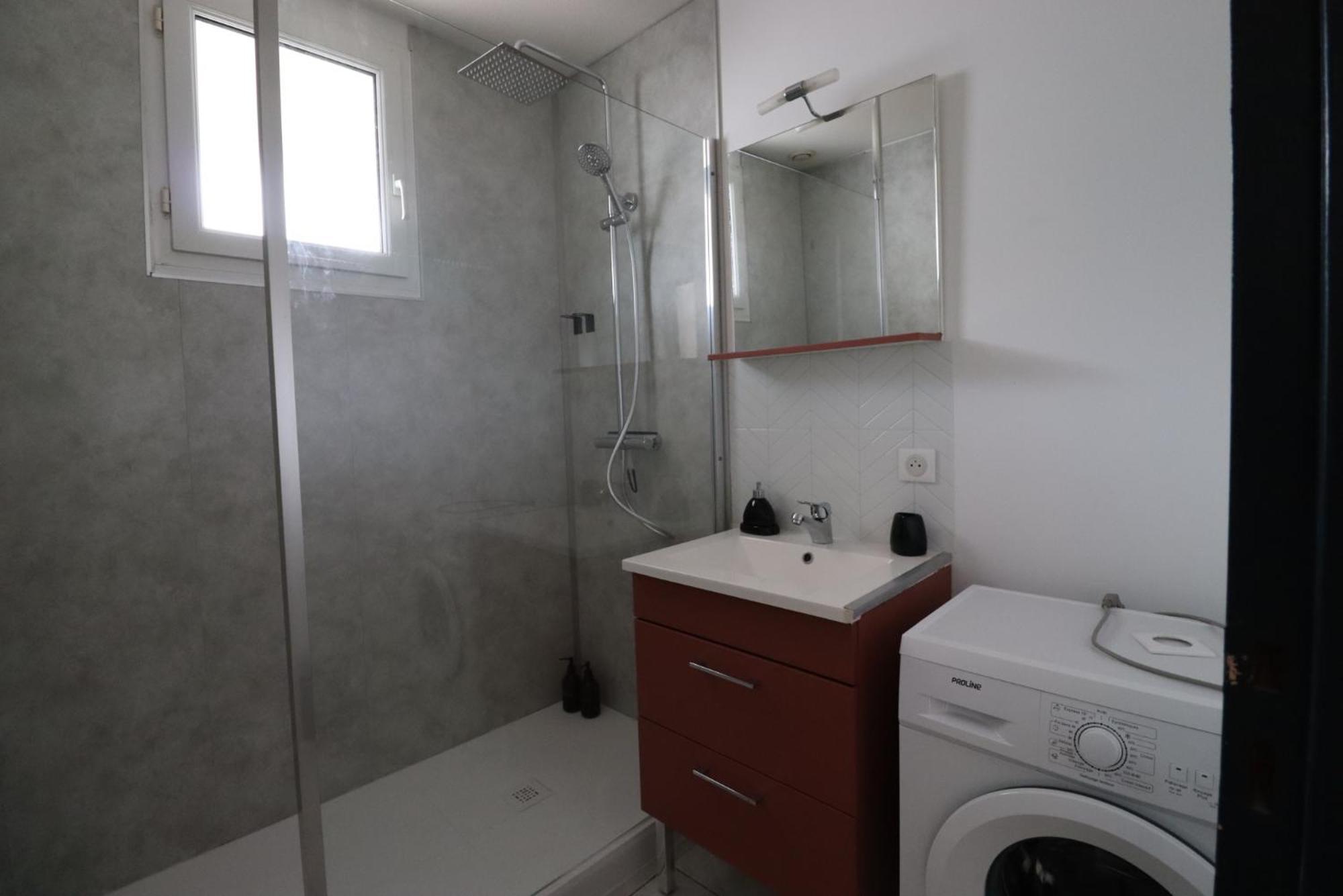 Le Spazioso - T3 Arcachon Avec Terrasse Privative Luaran gambar